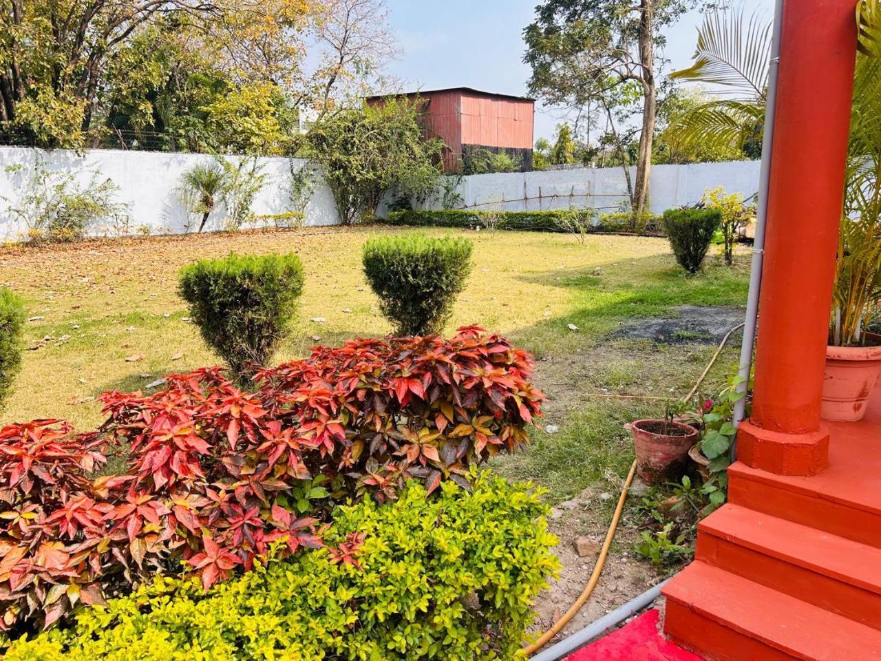 The English Gaon 4 Bhk Bhopal Exterior photo