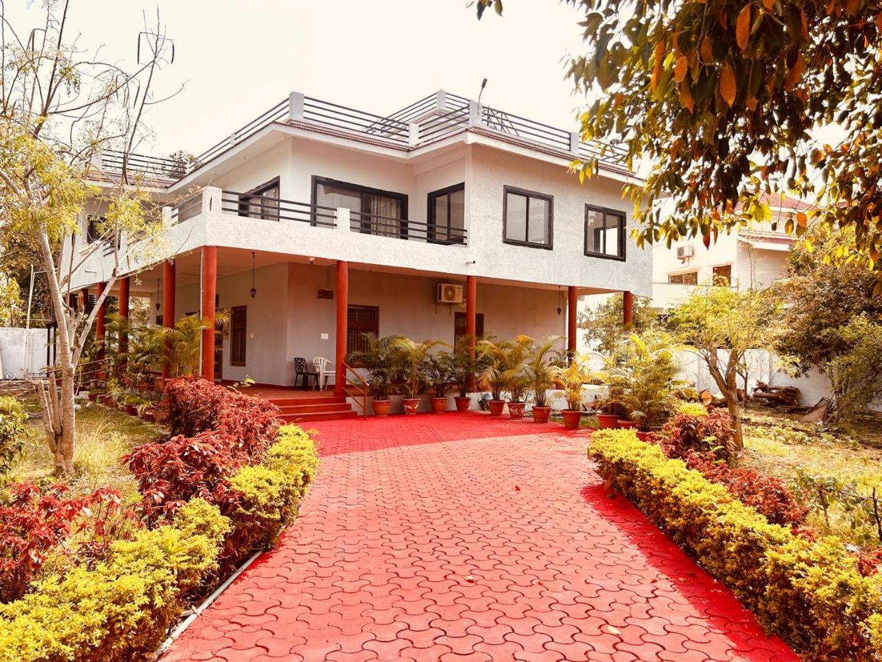 The English Gaon 4 Bhk Bhopal Exterior photo